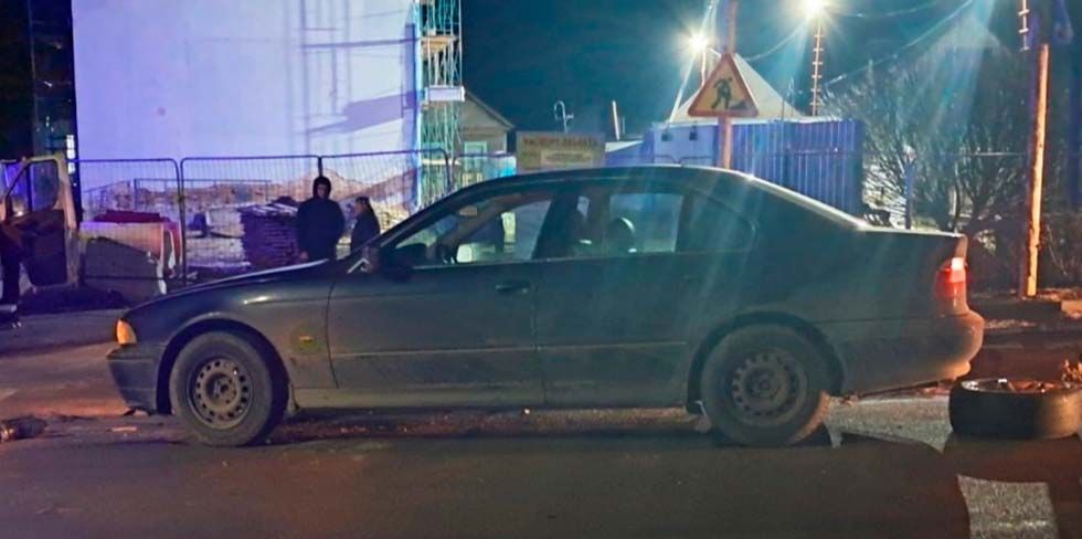 Очередной мужчина лежал посреди дороги и попал под автомобиль: трагический случай под Щучином