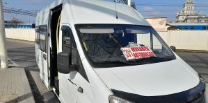 Жители пригорода нередко остаются "за бортом" общественного транспорта. "И зачем мне такая «забота»?"