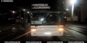 В автобусе "Литва - Беларусь" нашли тайник – прямо под пассажирами