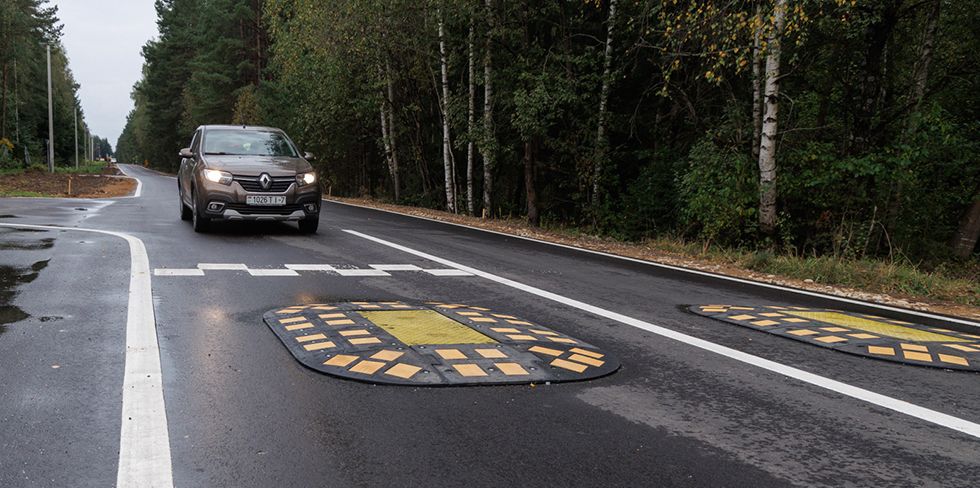 Новые "лежачие полицейские" появились на белорусских дорогах. Уже видели?
