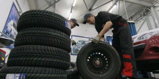 В Беларуси планируют запретить использование всесезонных шин зимой