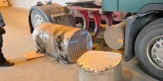 В топливных баках – не топливо. Подозрительный тягач с белорусом остановили в Литве