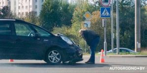 На Победы разбили Citroen: авария вблизи "Евроопта"