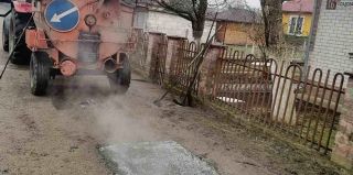 На улице Садовой не будет ям, а проезд Промысловый перестанет подтапливать. Сегодня там работает ЖКХ Гродно
