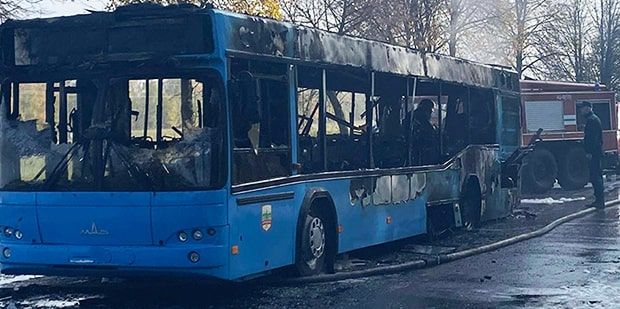 Мужчина ехал в угнанном горящем автобусе. Его освободили от уголовной ответственности
