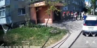 В Волковыске горела квартира: хозяйка вышла сама, а соседскому мальчику помогли спасатели