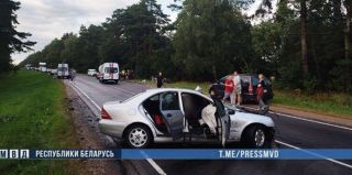 Медики: пострадавшим в ДТП под Дятлово оказывается необходимая помощь